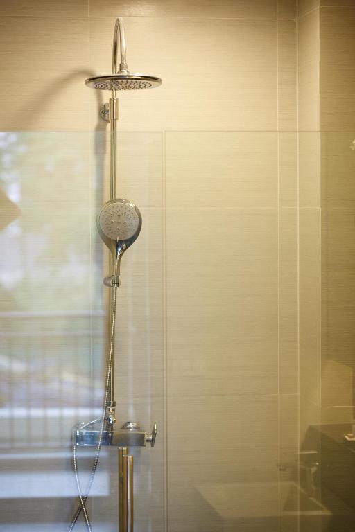 Alisha Court Hotel & Residence バンコク都 エクステリア 写真